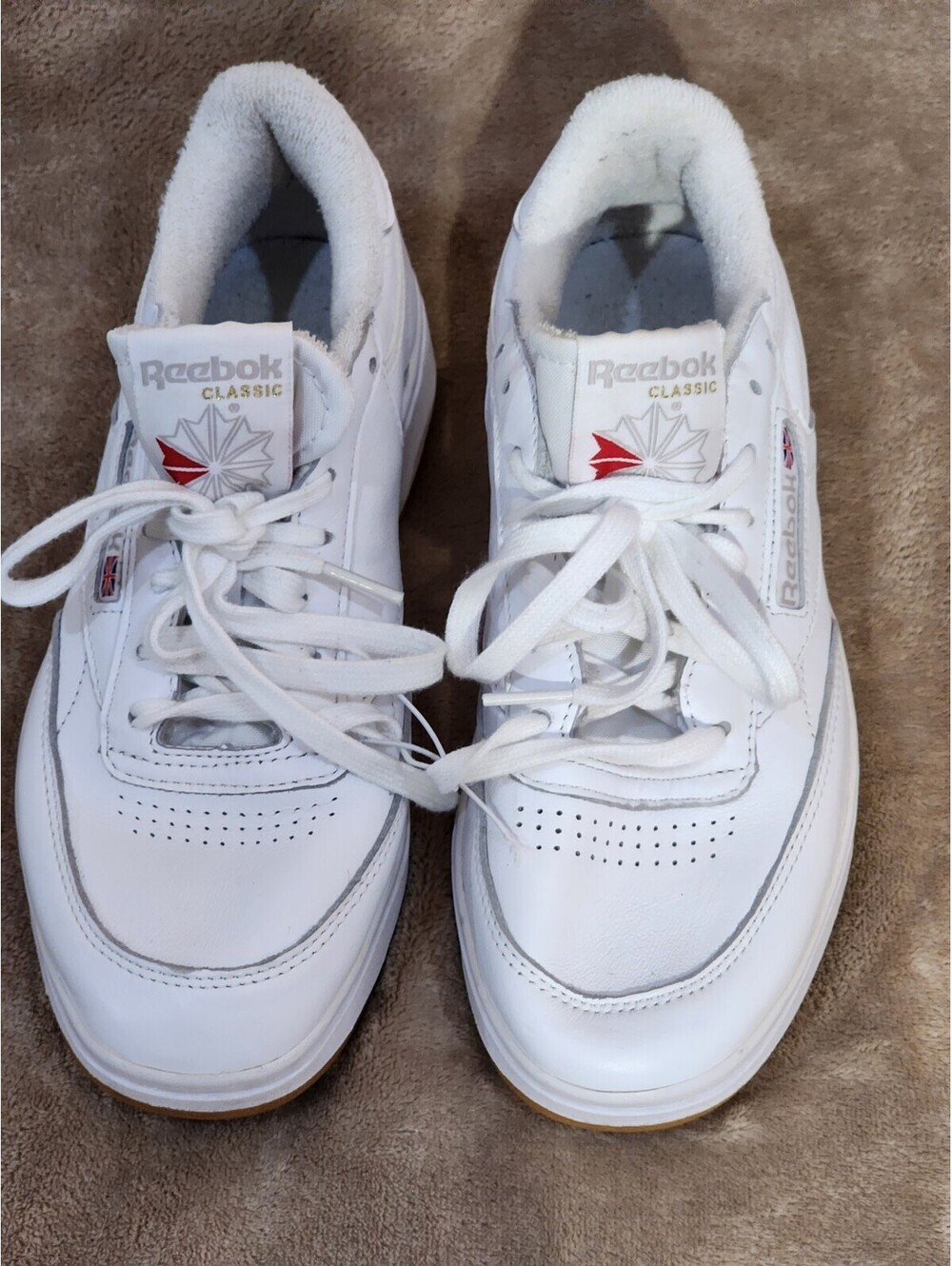 Reebok Club C Double White Gum Leather Sneaker FV5658 size 8 hecho en vietnam